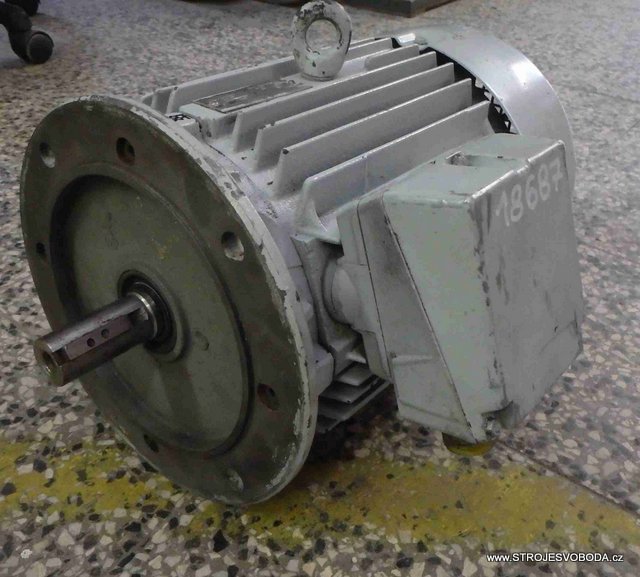 Elektrický motor 2,2kW, 4AP 112M-6S, 950 ot/min (18687 (2).JPG)
